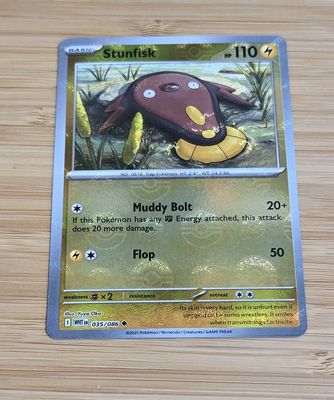 Stunfisk (BALL) - White Flare - 035/086 - NM