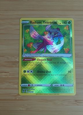 Radiant Tsareena - 016/195 - Silver Tempest - NM Radiant Tsareena - 016/195 - Silver Tempest - NM