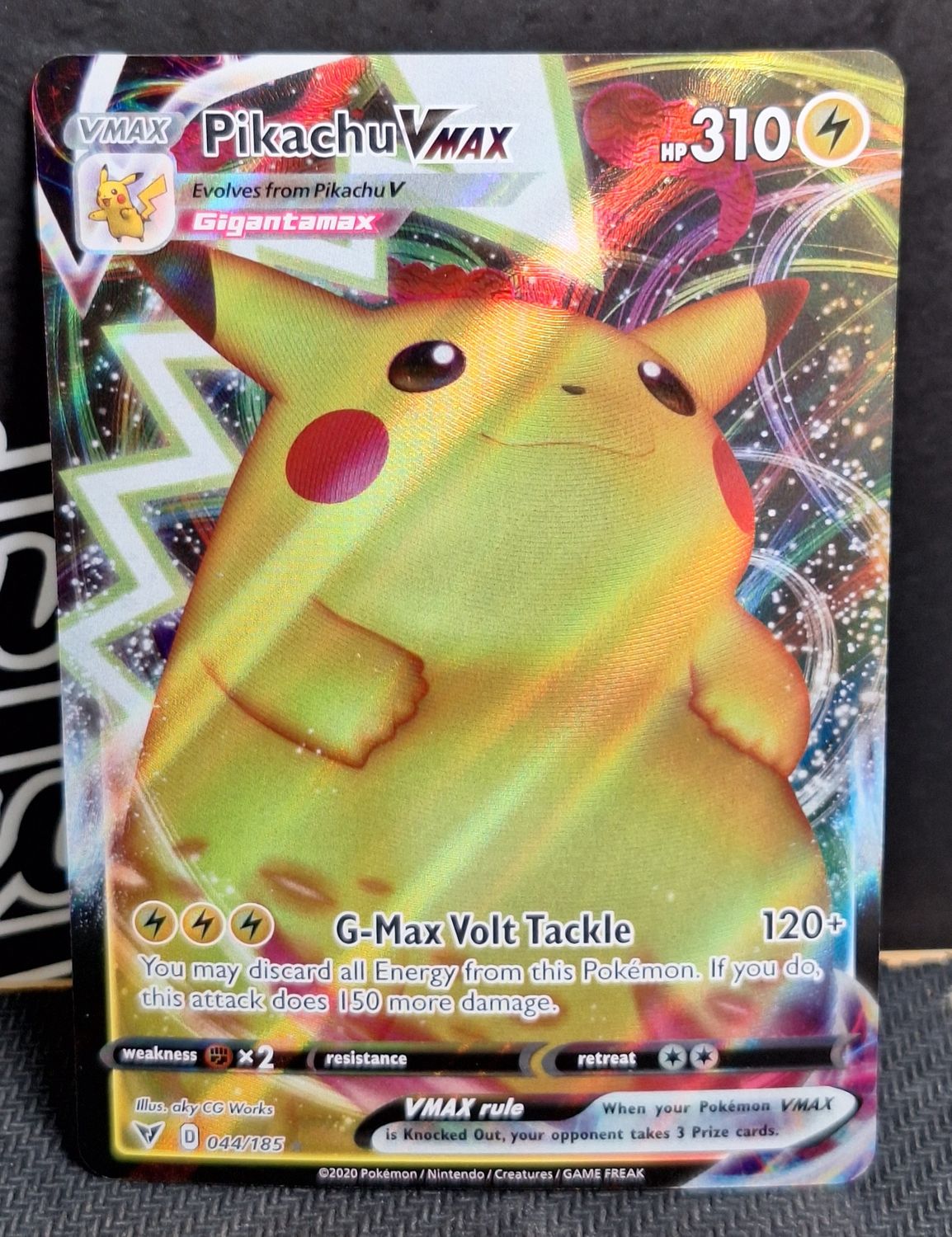Pikachu VMAX - 044/185 - Vivid Voltage - NM