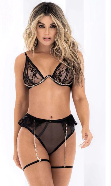 Feminine High Waist Set with Gold Chain Detail