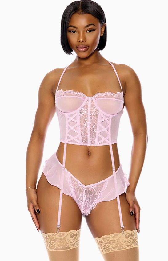 All the Frills Lace and Ruffles Set