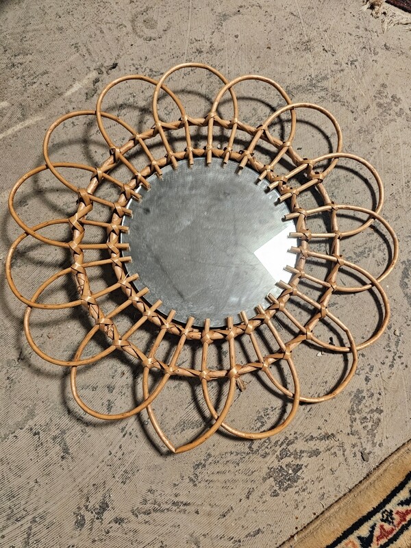 Spiegel rotan