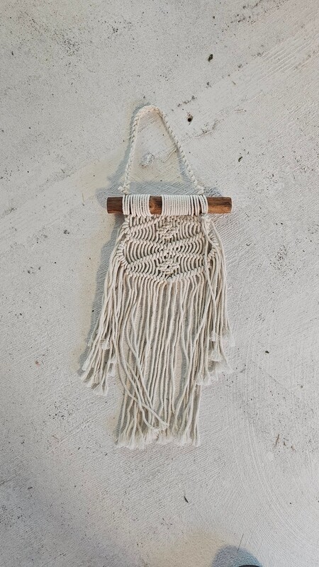 Kleine hanger macrame