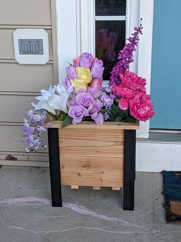 Cedar Planter