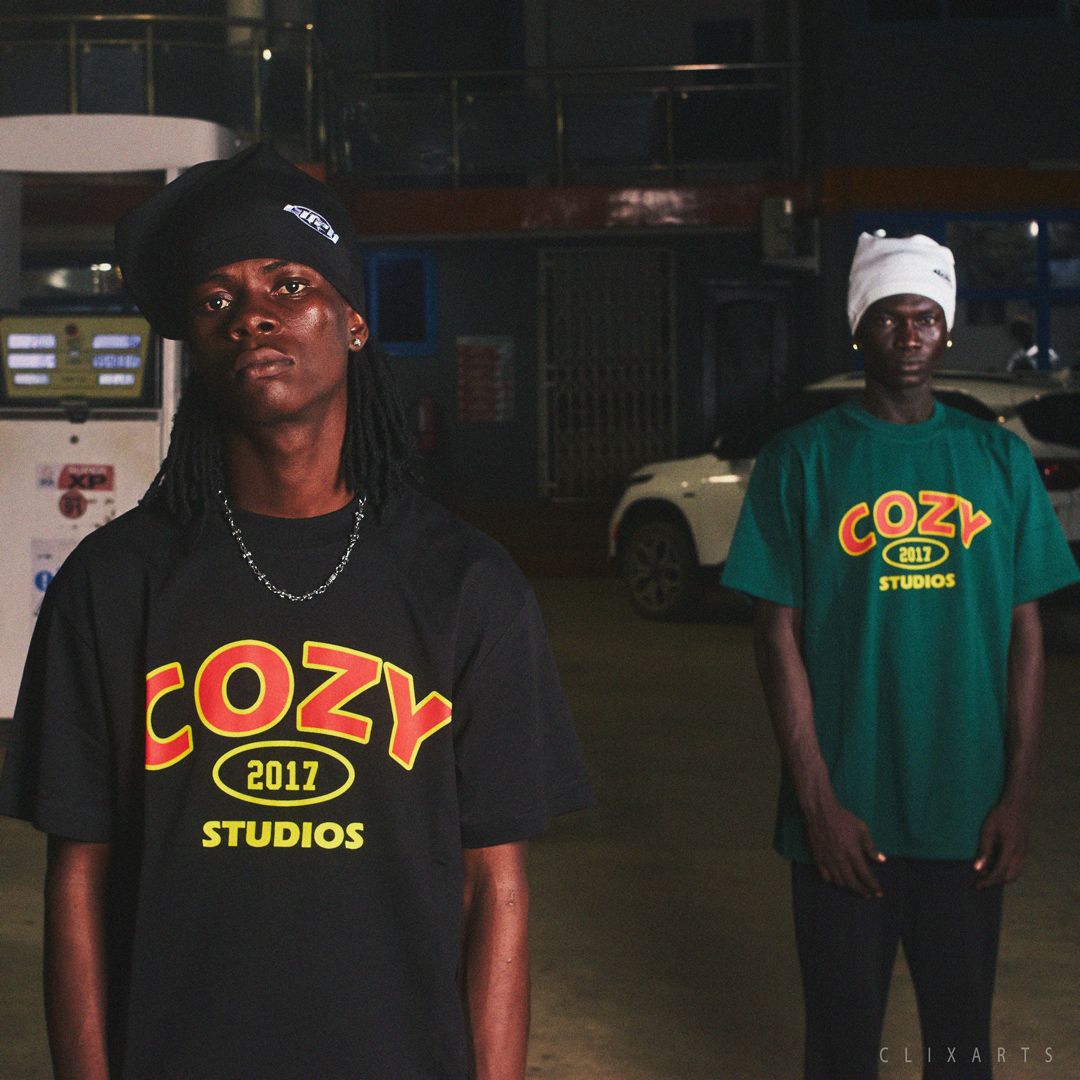 COZY STUDIOS TEXT TEE