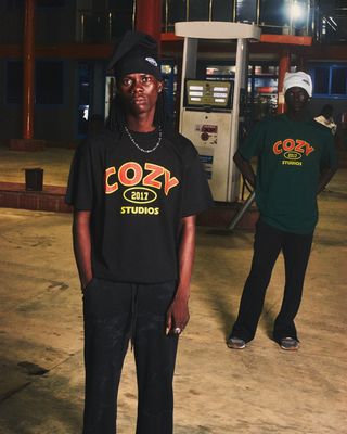 COZY STUDIOS TEXT TEE