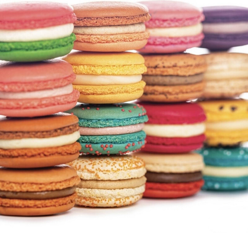 Macaron met logo