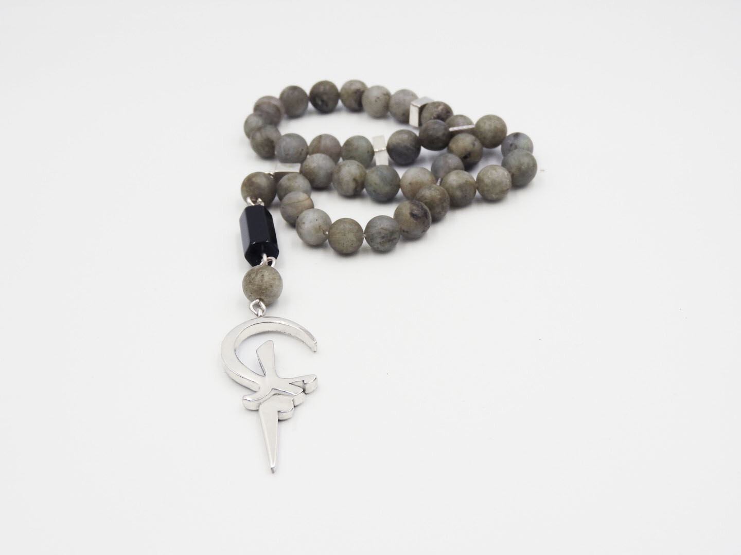 Gray labradorite 33