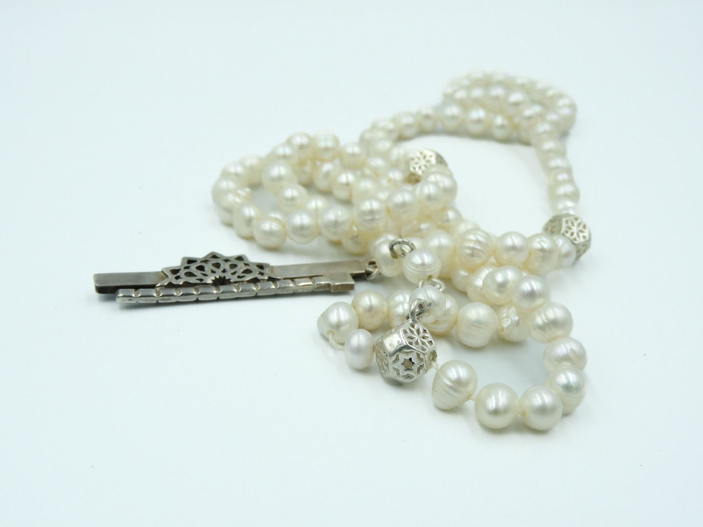 Pearl prayer bead
