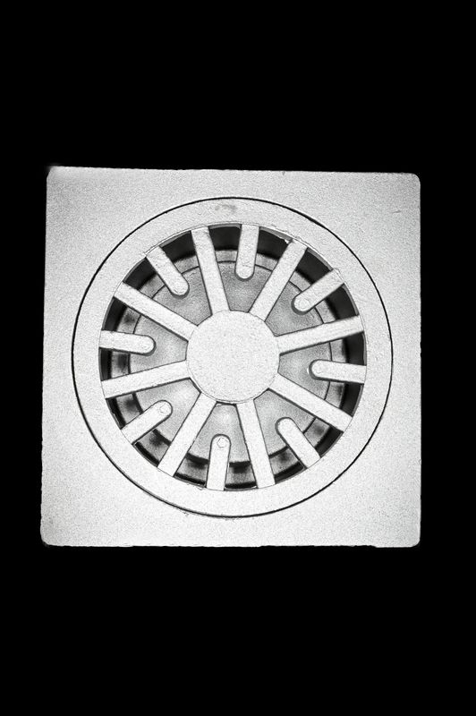 CHIUSINO SIFONATO ALLUMINIO INODORE CM 20X20XH10 SCARICO 60MM