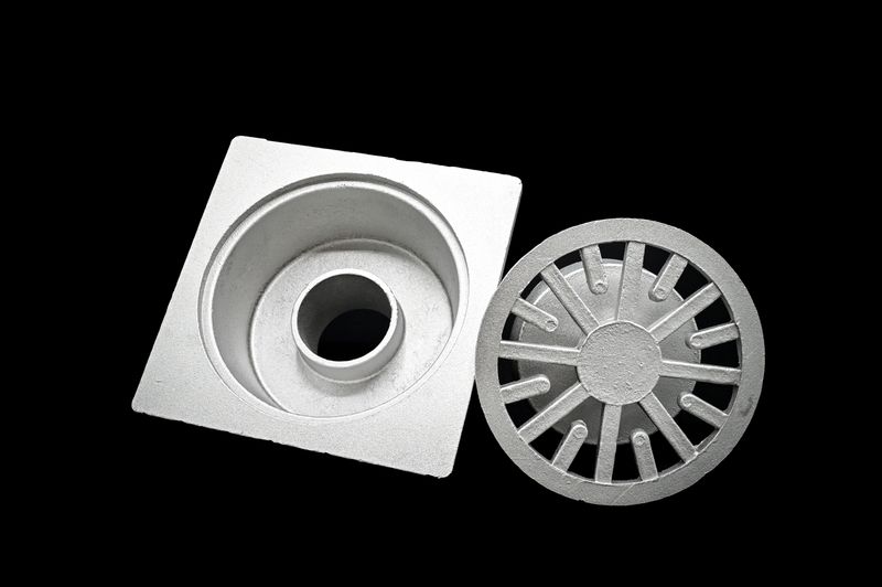 CHIUSINO SIFONATO ALLUMINIO INODORE CM 25X25XH13 SCARICO 80MM