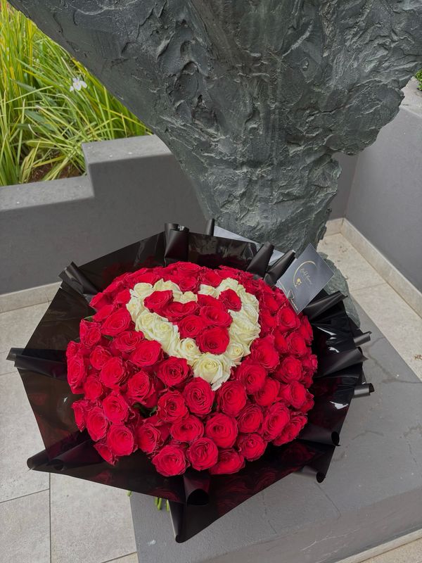 Red roses &amp; floral Letter