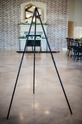 Wooden Tripod Display Easel