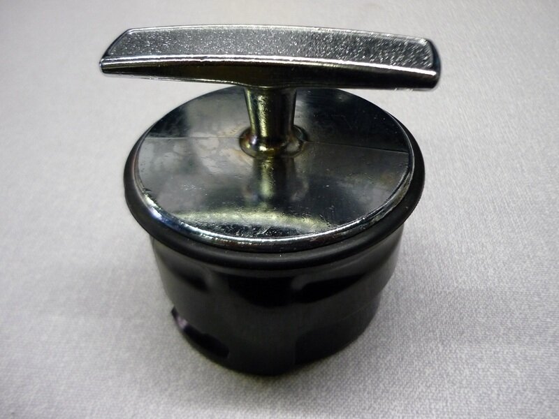InSinkerator New Type Batch Feed Sink Plug