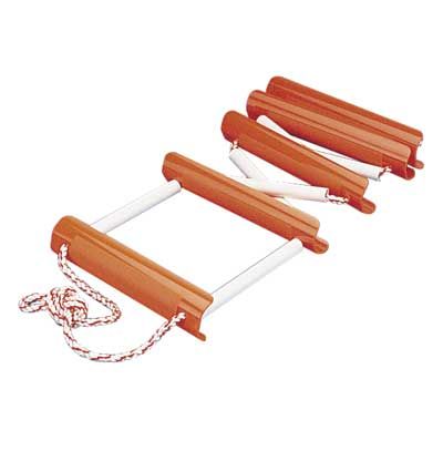 FOUR STEP FOLDING LADDER 582502-1