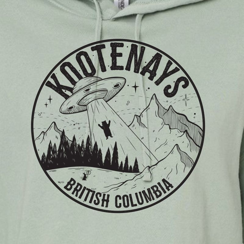 Kootenay Bear Abduction Pullover Crop - Sage