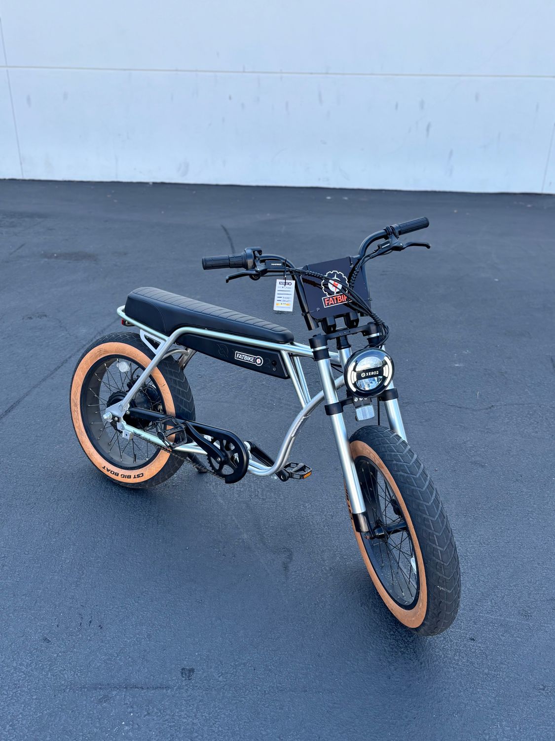 Certified Pre-Owned Xero2 Fly R- Silver ~ 300miles