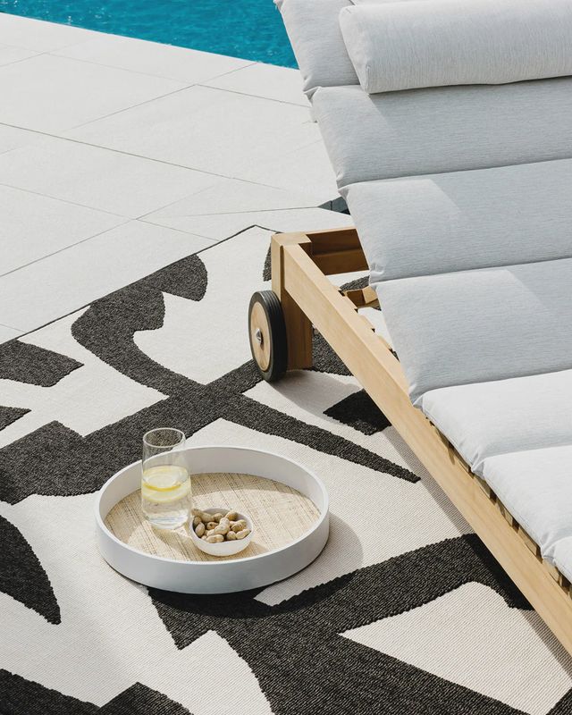 Copacabana Floor Rug | Black/Ecru
