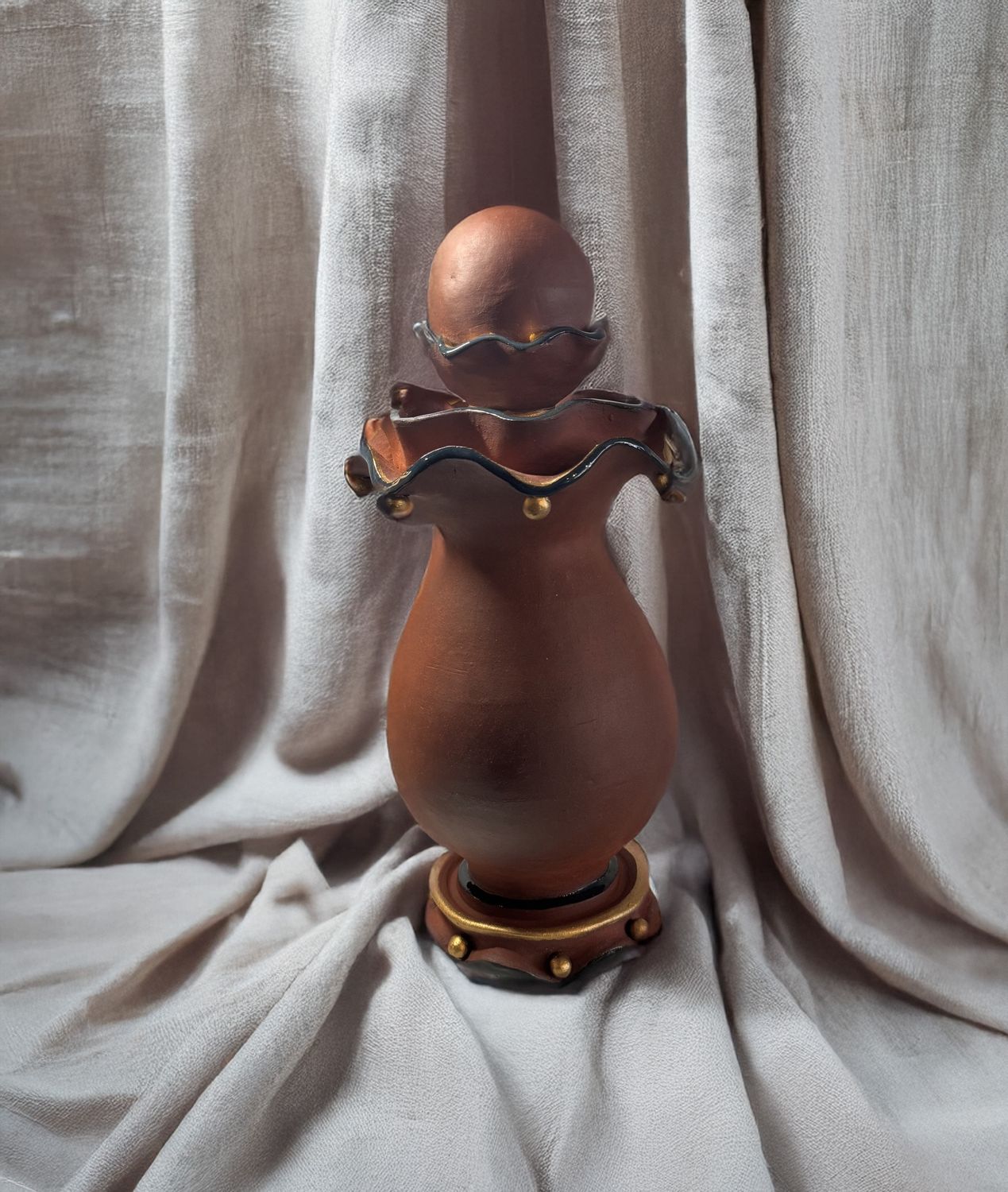 EGG URN
