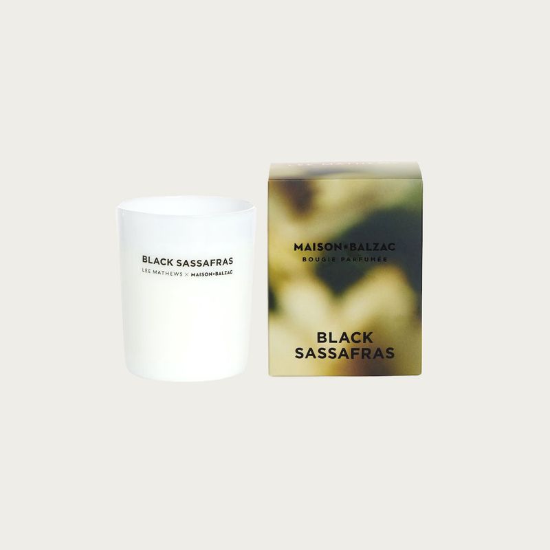 BLACK SASSAFRAS SCENTED CANDLE