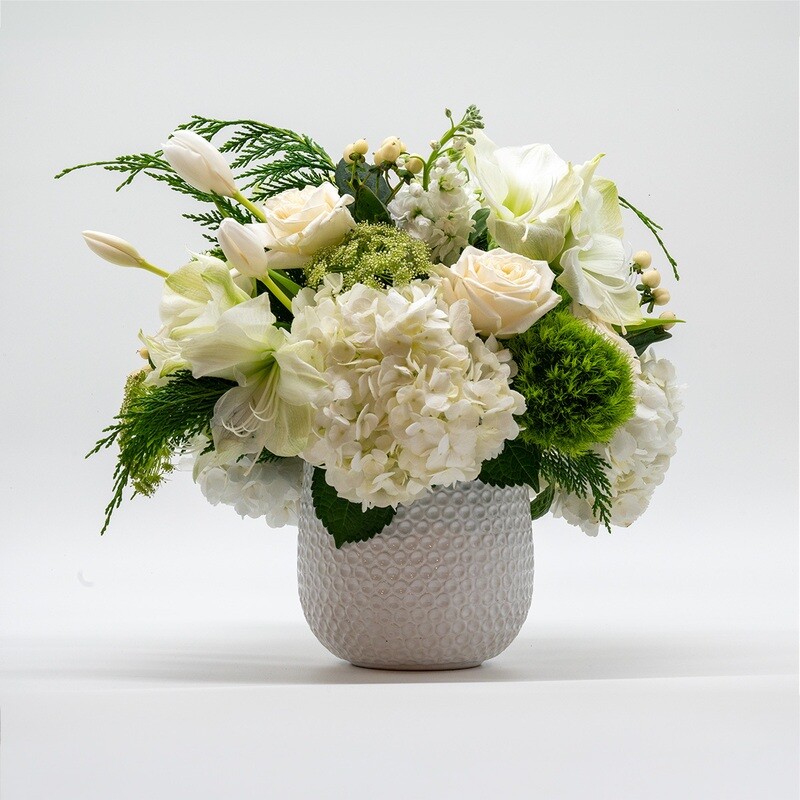 Deluxe Winter White Centerpiece