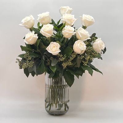 Deluxe Rose Vase Arrangement