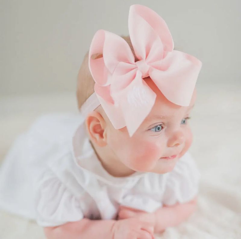 Carson Elizabeth Hairbow on Baby Headband