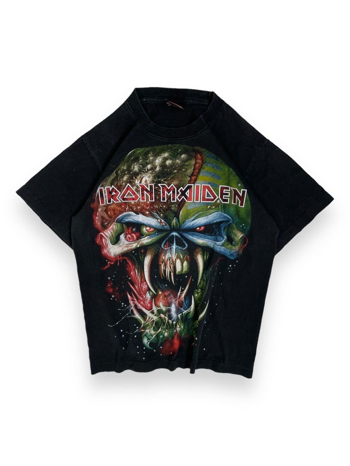 T-shirt z nadrukiem &#39;Iron Maiden&#39; (XS)