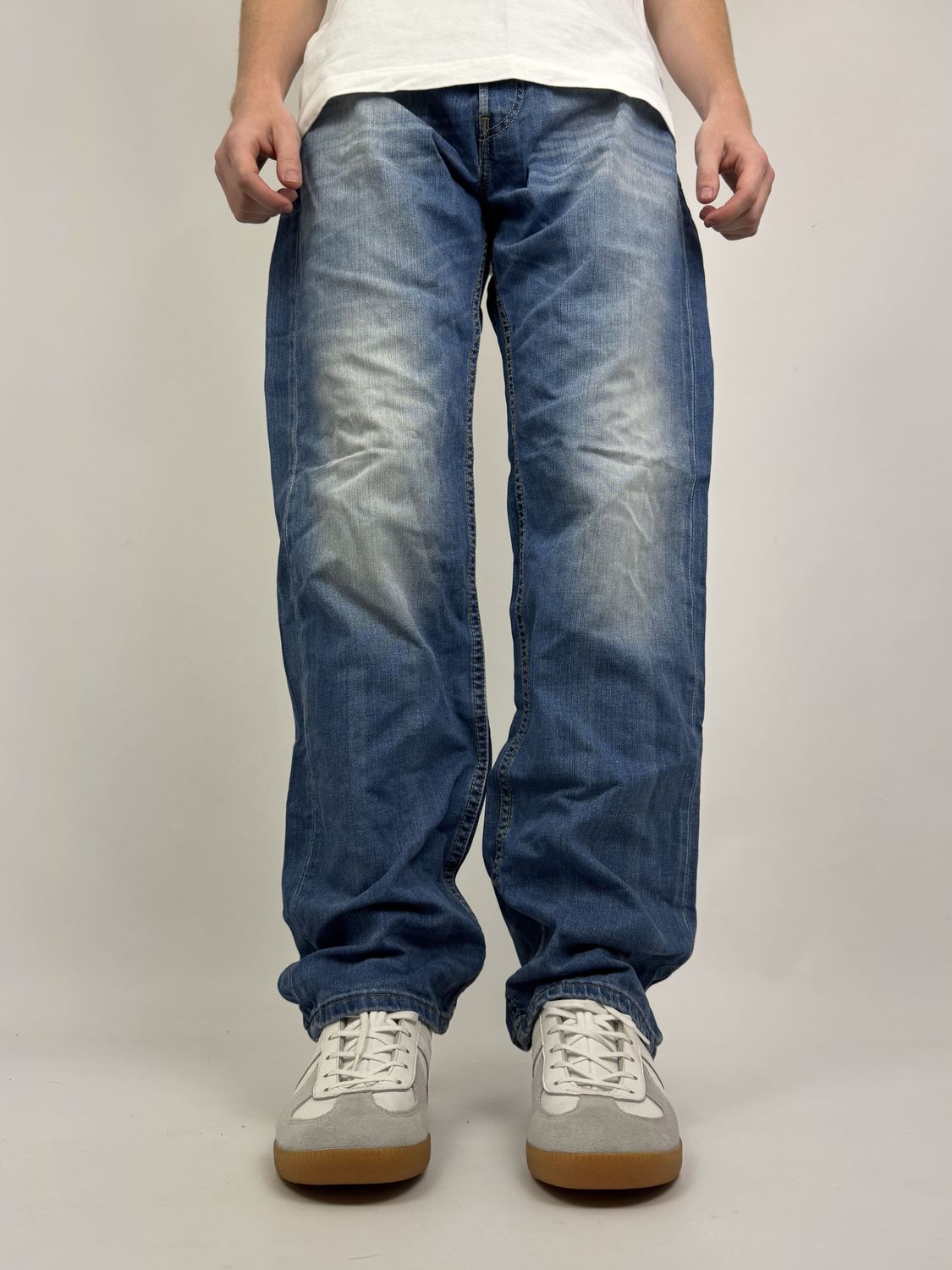 Spodnie Levi&#39;s 533 (L)