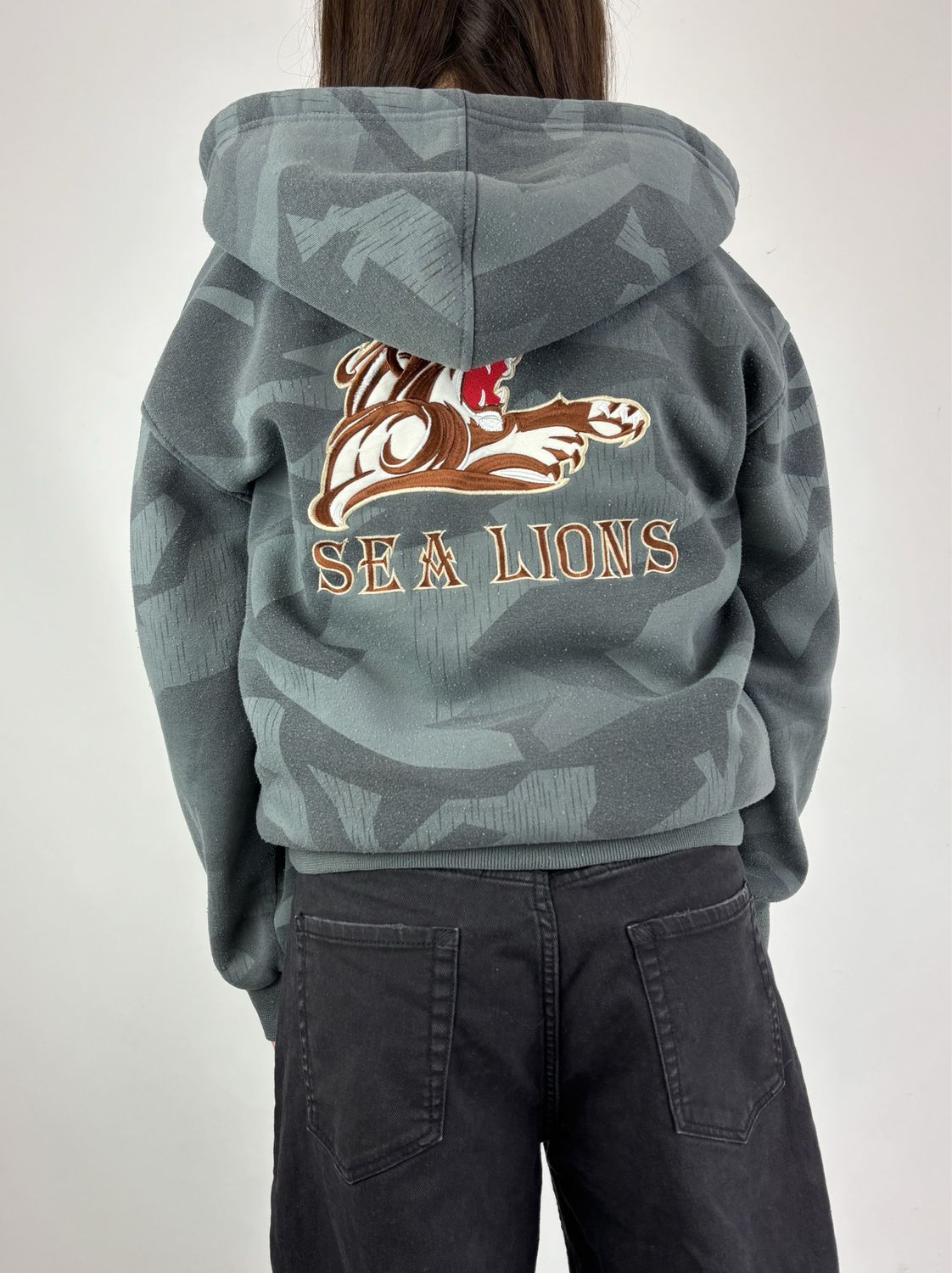Bluza z haftem Sea lion (Damskie S)