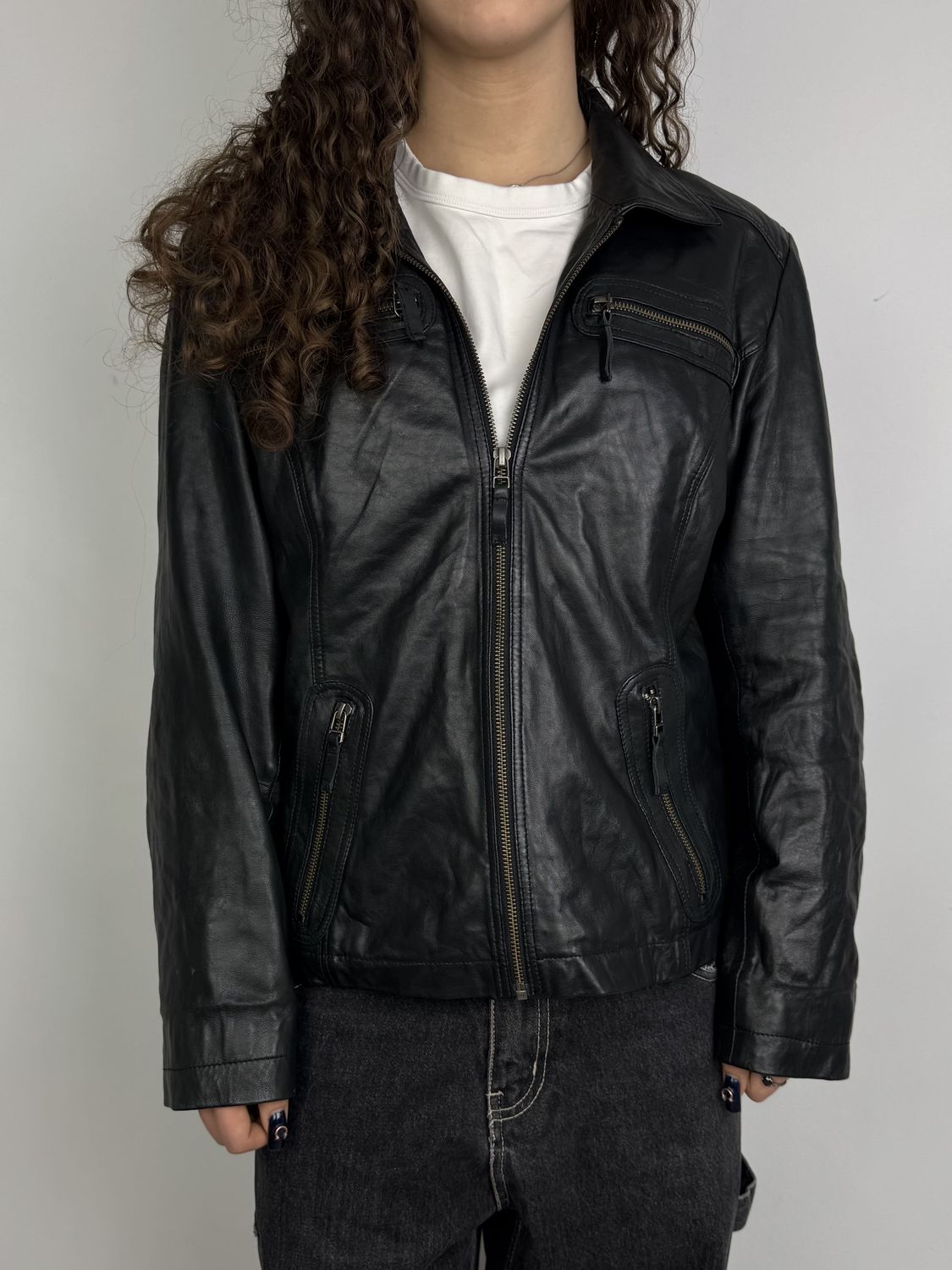 Kurtka Skórzana (Damskie L)