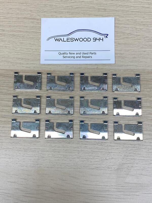 New Porsche 944 924 Windscreen Trim Clips x 12