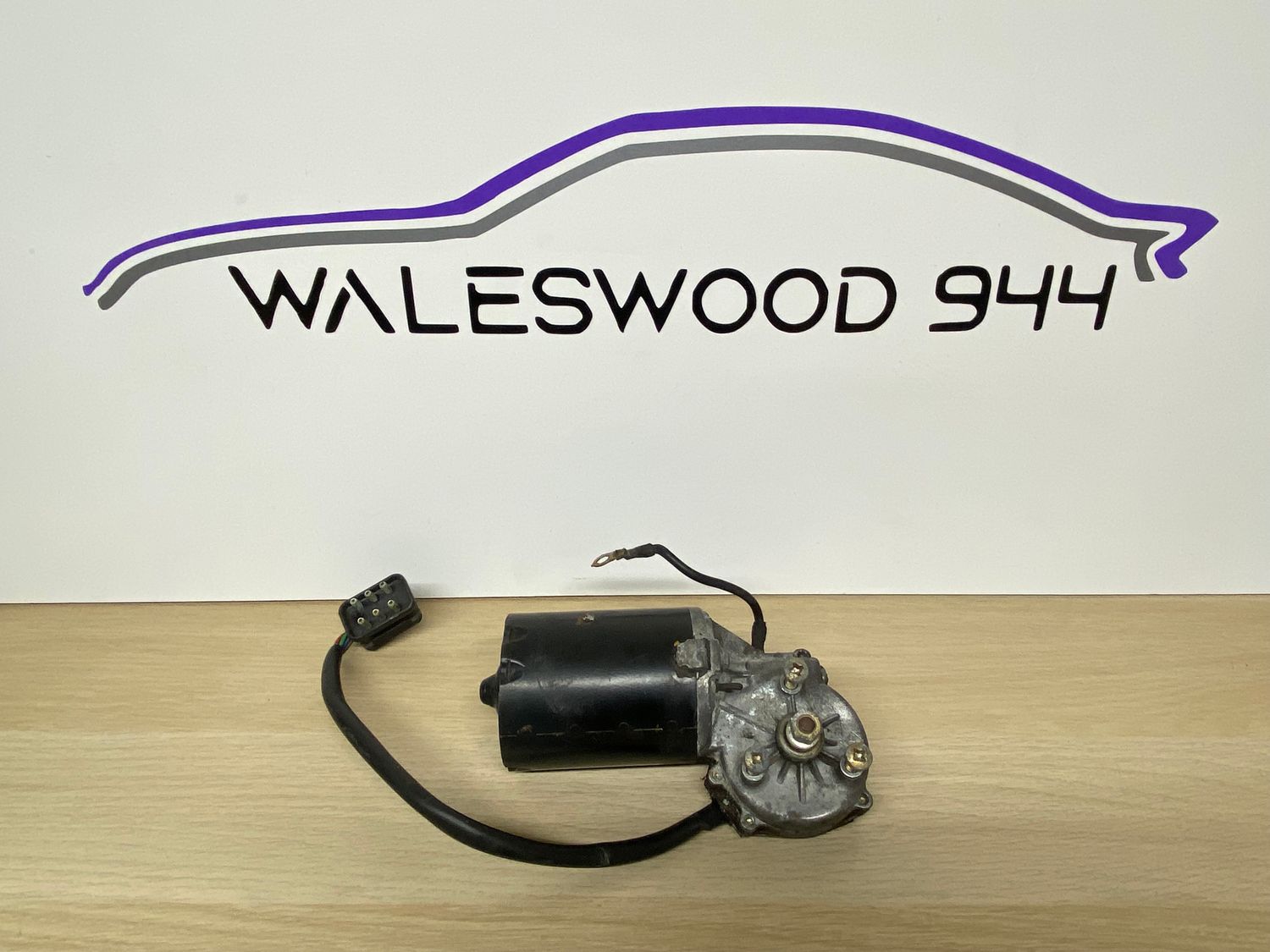 Used Porsche 944 Front Wiper Motor