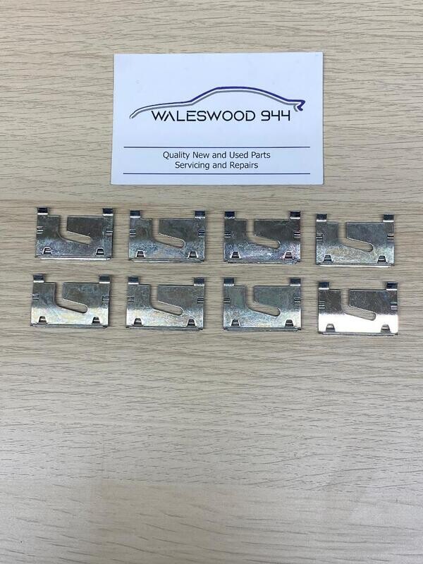 New Porsche 944 924 Windscreen Trim Clips x 8