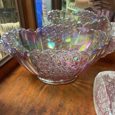Fenton Glass Daisy and Button Pink Iridescent Bowl