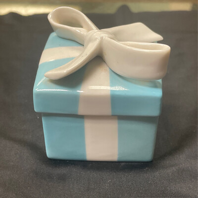 Tiffany Blue Present Trinket Box