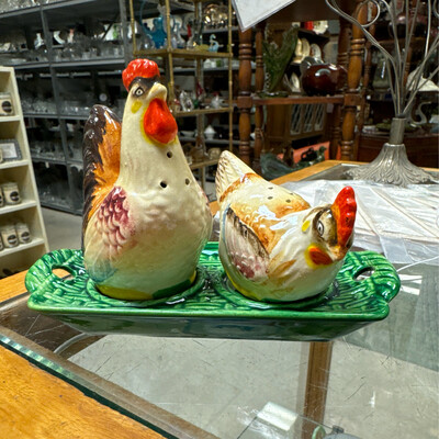 Hen and Rooster Salt and Pepper Shakers