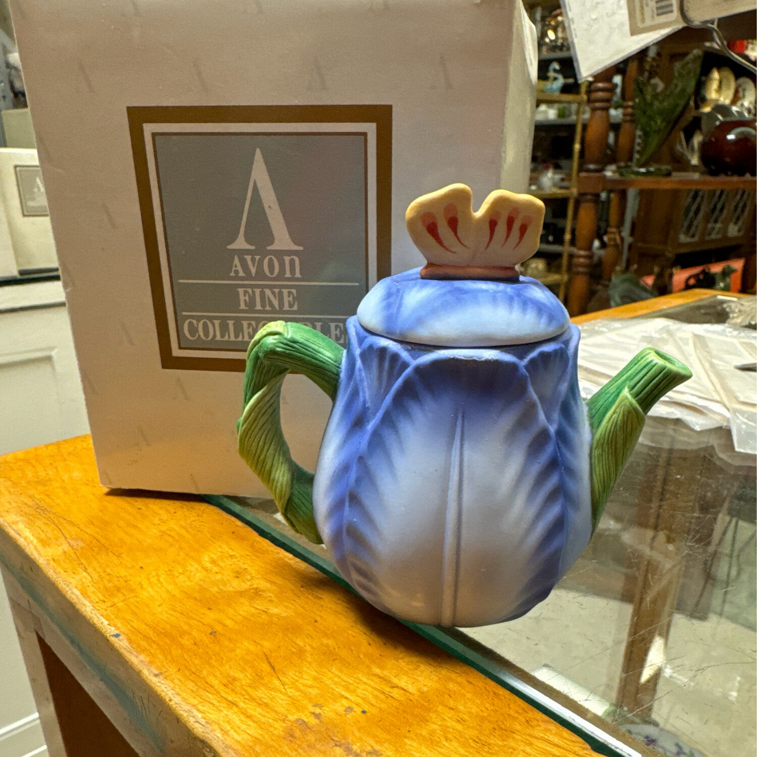 Avon Miniature Teapot "Tulip"