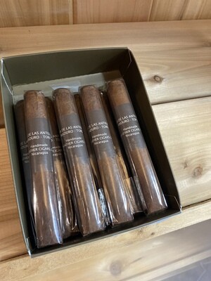 Flor de Las Antillas Toro Maduro