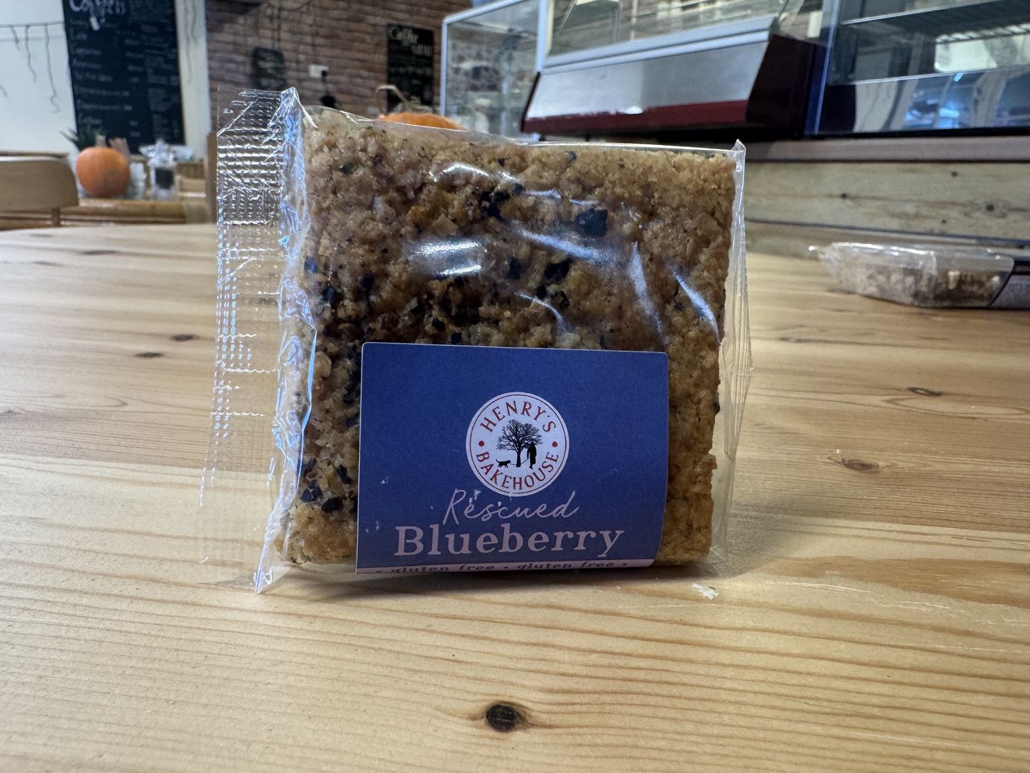 INDIVIDUAL WRAPPED BLIEBERRY FLAPJAKES