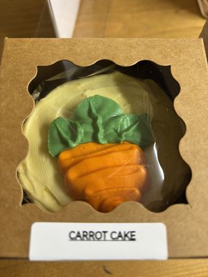 4" Carrot Sharing Cake