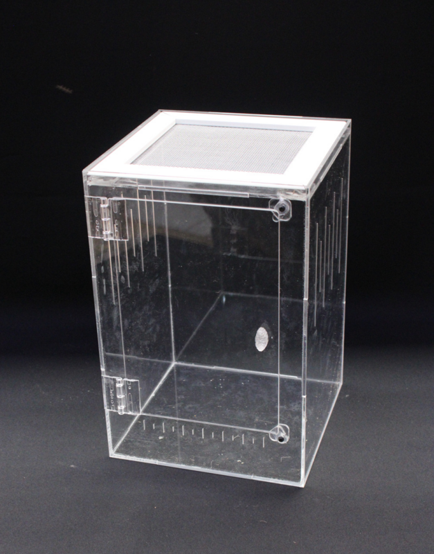 TERRARIO ACRILICO 20X20X30 VERTICAL TAPA ALUMINIO