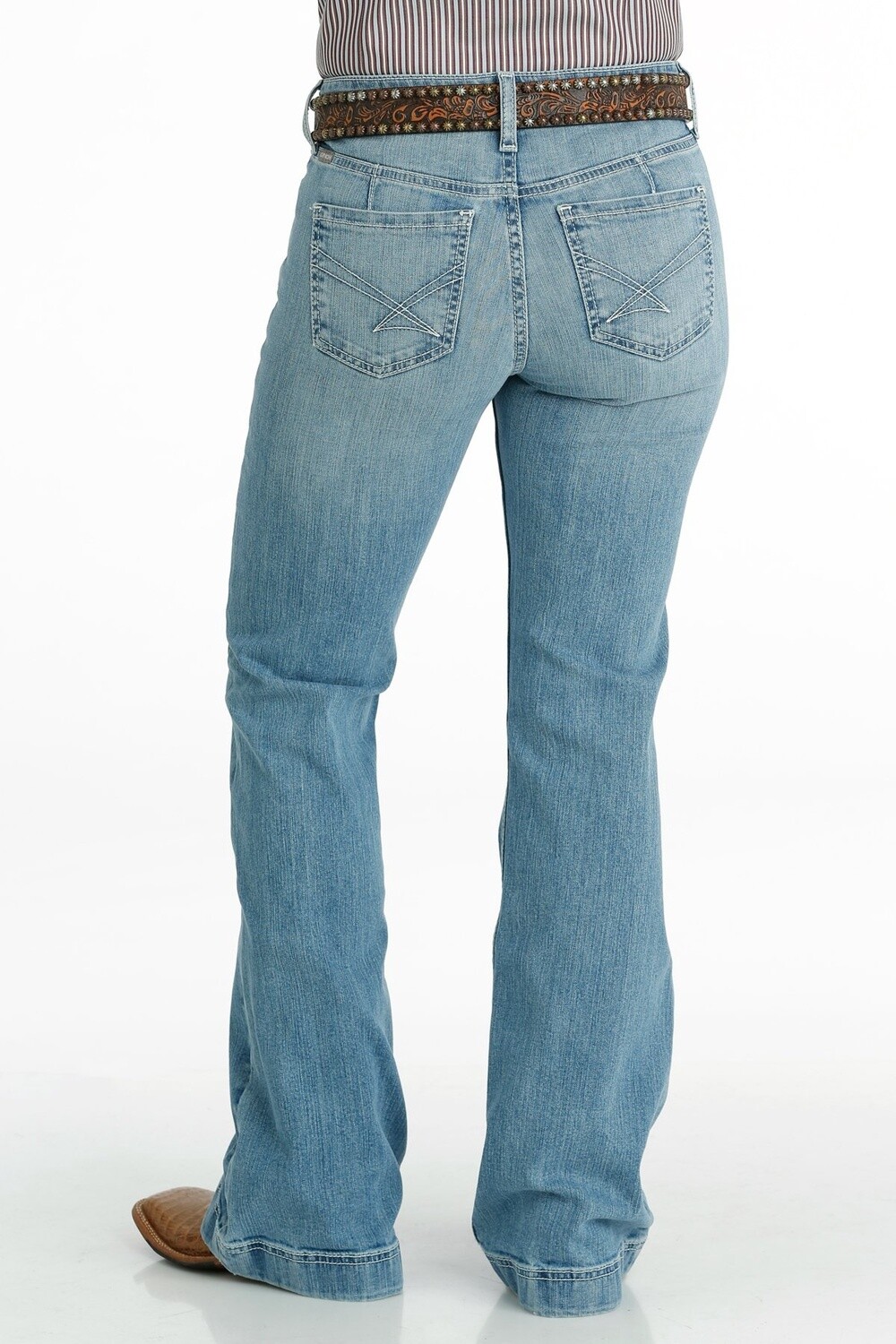 Cinch Women’s Lynden Slim Fit Trouser- Light Stonewash