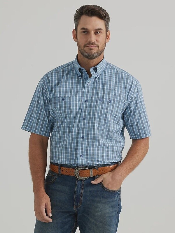 MEN&#39;S GEORGE STRAIT SHORT SLEEVE 2 POCKET BUTTON DOWN SHIRT IN DARKLY BLUE PLAID