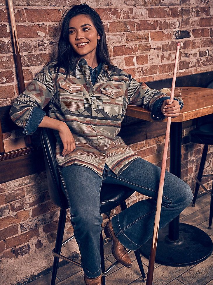 WOMEN&#39;S WRANGLER RETRO® BOYFRIEND WESTERN SNAP SHIRT IN SAGE