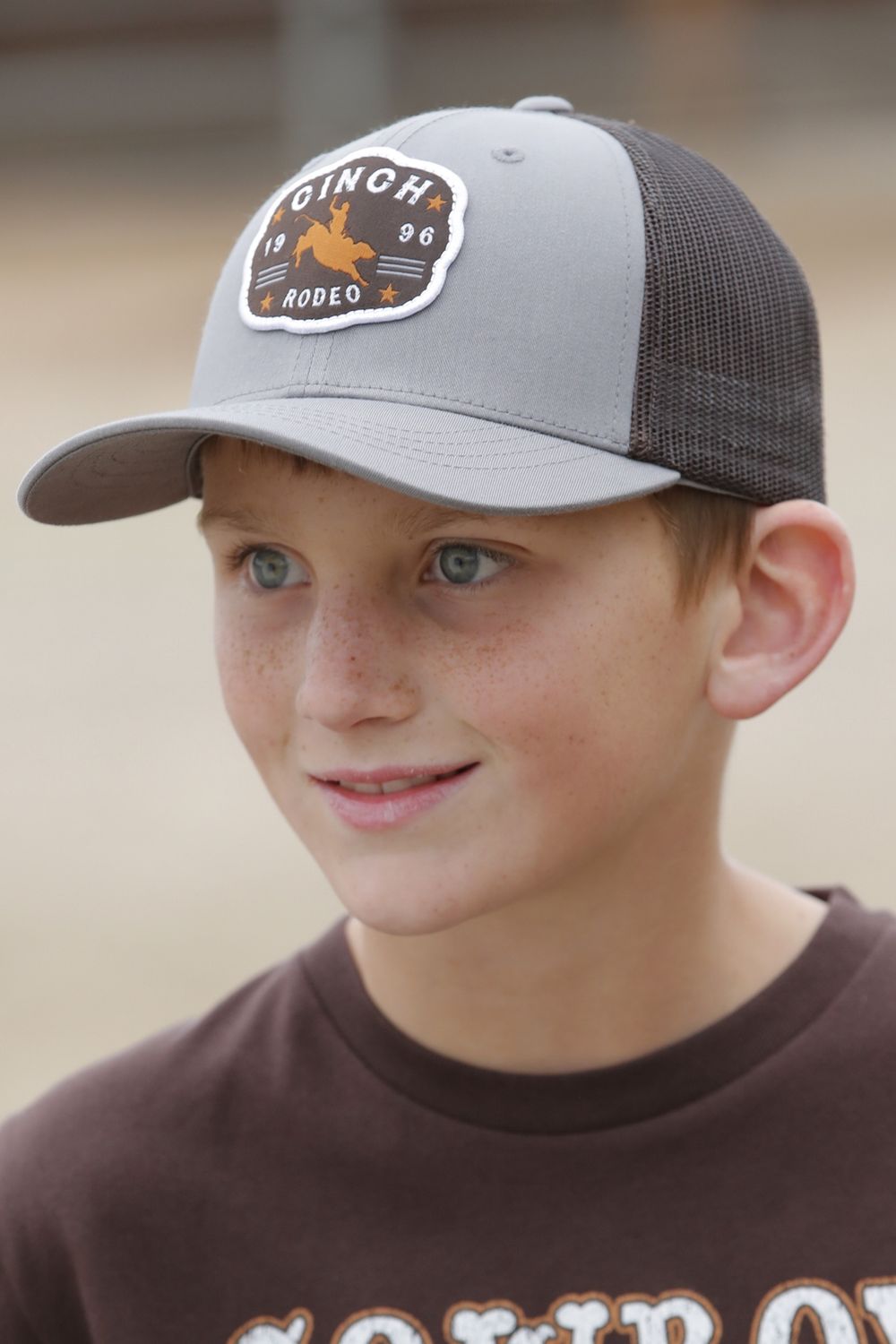 BOYS TRUCKER CAP 10/24 - GRY