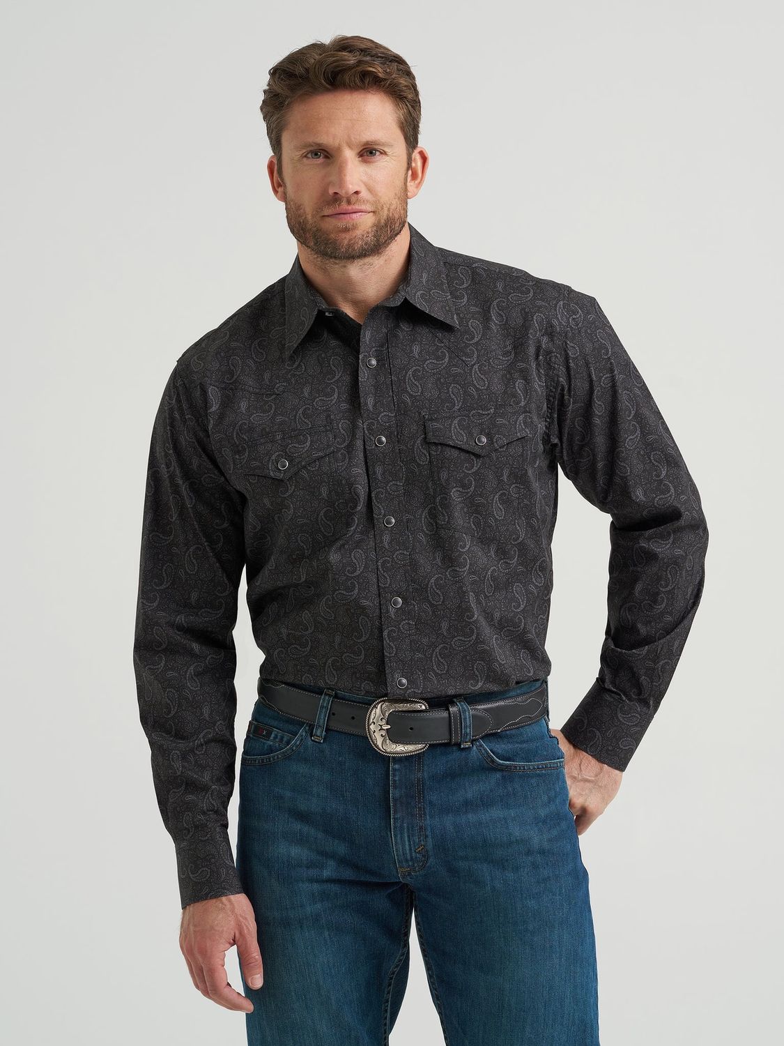 Wrangler Men&#39;s Black Paisley Print 20X Competition Advanced Comfort Snap Western Shirt