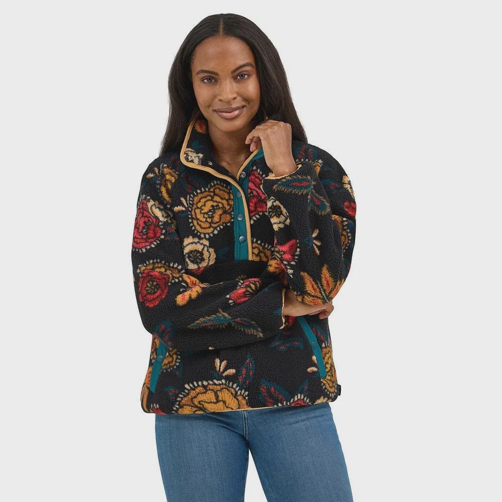 Wrangler Women&#39;s Retro Black Sherpa Pullover