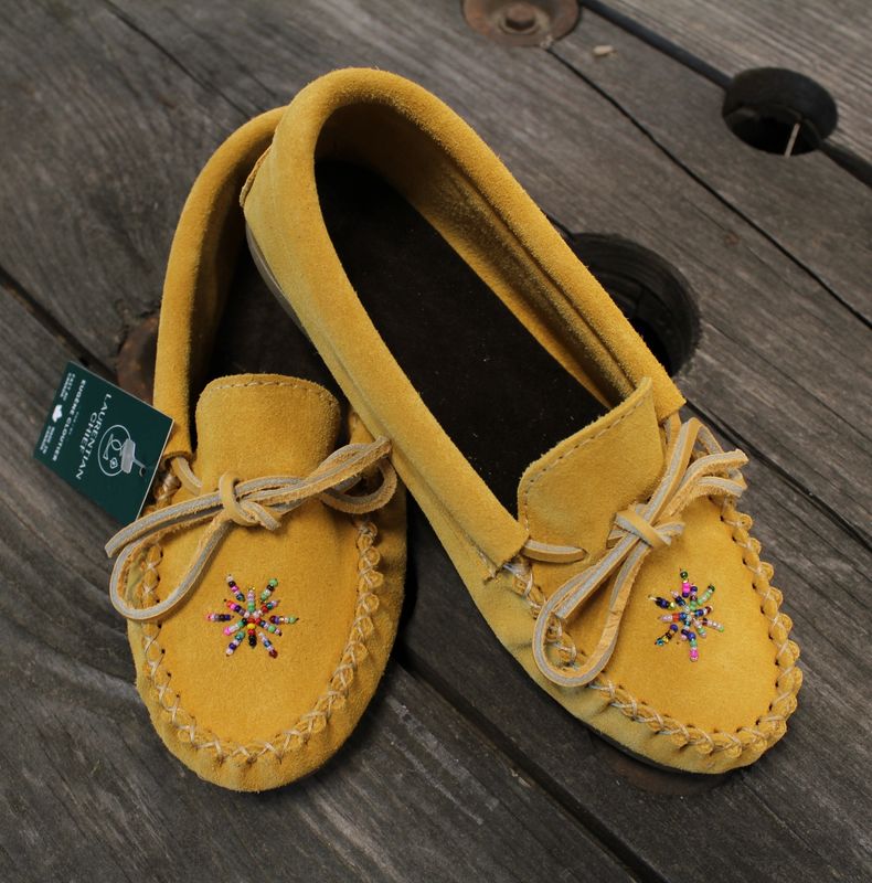Laurentian Chief Ladies Moccasins- beaded, crepex natural sole