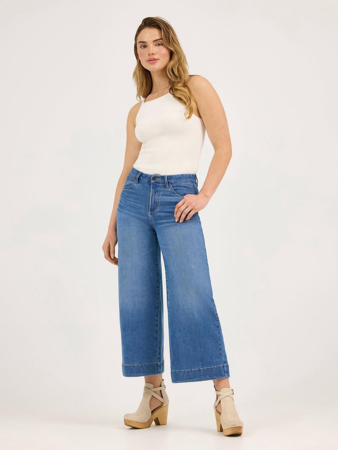 Wrangler Bespoke Wide Crop Jean - Miranda